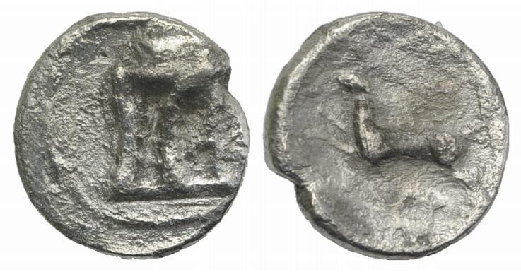 Bruttium, Kroton, c. 430-420 BC. AR Diobol (8mm, 0.60g, 1h). Tripod. R/ Hare spr...