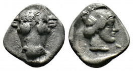 (Silver. 2.84g 14mm) Phocis, Federal Coinage. Hemidrachm, circa 460-458/7 BC. AR
Bull’s head facing / Head of Artemis right within incuse square.
SNG ...