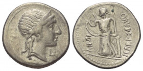 Imitationen römischer Münzen.

 Denar (Silber). Mitte 1. Jhdt. v. Chr.
Nachahmung einer Prägung des Mn. Acilius Glabrio (Münzmeister 49 v. Chr.).
...