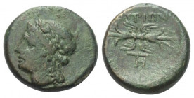 Lukanien. Thourioi.

 Bronze. Ca. 280 - 270 v. Chr.
Vs: Kopf des Apollon mit Lorbeerkranz links.
Rs: Geflügeltes Blitzbündel, darunter Monogramm....