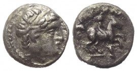 Königreich Makedonien. Philippos II. (359 - 336 v. Chr.).

 1/5 Tetradrachme (Silber). Ca. 323 - 316 v. Chr. Amphipolis.
Vs: Jugendlicher Kopf mit ...