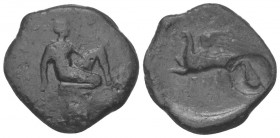 Schwarzmeerraum (?).

Bronze. Ca. 3. Jhdt. v. Chr. Ungesicherte Münzstätte.
Vs: Kniende Gestalt rechts.
Rs: Greif nach links springend; runder Geg...
