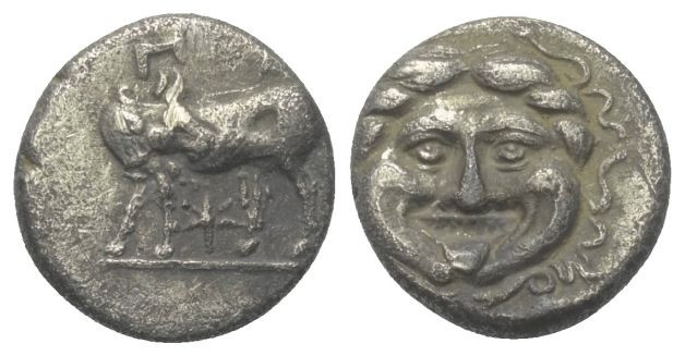 Mysien. Parion.

 Hemidrachme (Silber). 4. Jhdt. v. Chr.
Vs: Stier mit zurück...