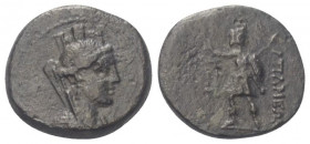 Seleukis und Pierien. Apameia am Axios.

 Bronze. 150 / 149 v. Chr.
Vs: Kopf der Tyche mit Mauerkrone rechts.
Rs: Krieger mit erhobenem Arm, Speer...