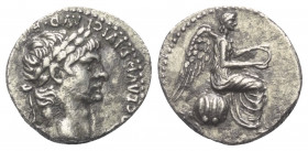 Kappadokien. Kaisareia (Caesarea). Nero (54 - 68 n. Chr.).

 Hemidrachme (Silber).
Vs: Kopf mit Lorbeerkranz rechts.
Rs: Nike mit Kranz nach recht...