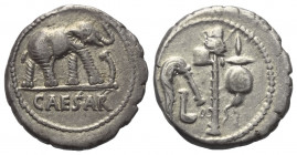 C. Iulius Caesar.

 Denar (Silber). 49 - 48 v. Chr. Mobile Feldmünzstätte Caesars in Spanien oder Gallien.
Vs: CAESAR. Elefant nach rechts schreite...