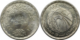 1 Pound 1982 
Weltmünzen und Medaillen, Ägypten / Egypt. 50 Jahre Nationale Fluggesellschaft. 1 Pound 1982. 15,0 g. 0.720 Silber. 0.35 OZ. KM 539. St...