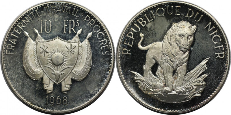 10 Francs 1968 
Weltmünzen und Medaillen, Niger. Löwe. 10 Francs 1968. 20,0 g. ...