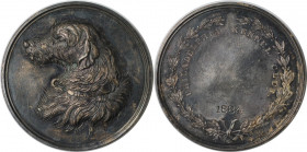 Medaille 1884 
 Medaillen und Jetons, Hundesport / Dog sports. Philadelphia kennel club. Medaille 1884, Silber. 51 mm. 67.31 g. Stempelglanz, mit Box