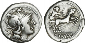Denario. 157-156 a.C. ANÓNIMO. Rev.: Victoria en biga a derecha con látigo en la mano. En exergo: ROMA en relieve dentro de cartela. 3,71 grs. AR. (Li...