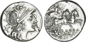 Denario. 150 a.C. AFRANIA. Spurius Afranus. Rev.: Victoria con látigo en biga a derecha, debajo SAFRA. En exergo: ROMA dentro de cartela. 3,56 grs. AR...