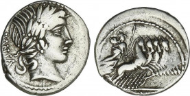 Denario. 90 a.C. VIBIA. C. Vibius C. f. Pansa. Anv.: Cabeza laureada de Apolo a derecha, entre PANSA y arco. Rev.: Minerva en cuadriga a derecha. En e...