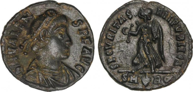 Centenional 17 mm. Acuñada el 364-367 d.C. VALENTE. ROMA. Anv.: D.N. VALENS P.F....