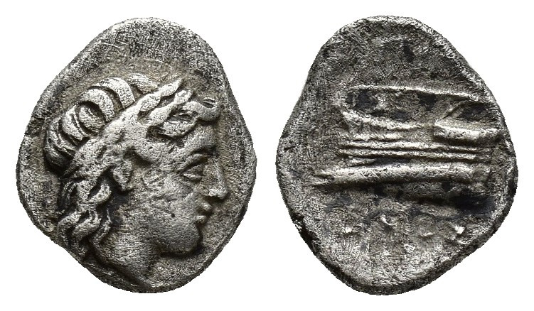 Bithynia. Kios 350-300 BC. Diobol AR (10mm., 1,00g ) Laureate head of Apollo rig...