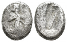 PERSIAN EMPIRE. Achaemenids, 485-427 BC. AR Siglos (16mm, 5.2 g). Bearded king running, holding bow and spear / Incuse punch.