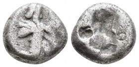 PERSIAN EMPIRE. Achaemenids, 485-427 BC. AR Siglos (13mm, 5.3 g). Bearded king running, holding bow and spear / Incuse punch.