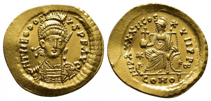 Theodosius II (402-450 AD). AV Solidus (22 mm, 4.7 g), Constantinople. Obv. D N ...