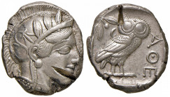 ATTICA Atene - Tetradramma (ca. 454-404 a.C.) Testa elmata di Atena a d. - R/ Civetta di fronte - cfr. S.Cop. 31 AG (g 17,17) Tacche