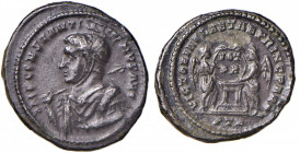 Costantino (305-353) Siliqua o Argenteus (Treviri) Busto a s. - R/ Due Vittorie stanti - RIC 208 MI (g 3,18) RR