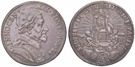 Innocenzo XII (1691-1700) Piastra 1692 A. II - Munt. 24 AG (g 31,85) RR Ex Nomisma 46, lotto 1113. Traccia d’appiccagnolo ma piacevole esemplare