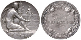 ROMA Medaglia 1901 Congresso artistico internazionale - Opus: Mistruzzi - AG (g 9,30 - Ø 27 mm)