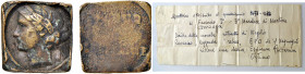 Medaglia anonima (?) - AE (g 3,14 - 13 x 13 mm) Un foglio allegato dal precedente collezionista la assegna infatti a questo Gonzaga e la identifica de...