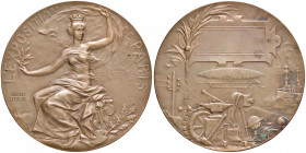 FRANCIA Medaglia 1900 Exposition de Paris - Opus: Lemaire - AE (g 70,56 - Ø 53 mm) Minimo colpetto al bordo. Sul taglio BRONZE
