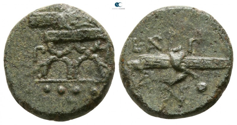 Lucania. Paestum (Poseidonia) circa 90-44 BC. 
Triens Æ

13mm., 2,91g.

P-[...