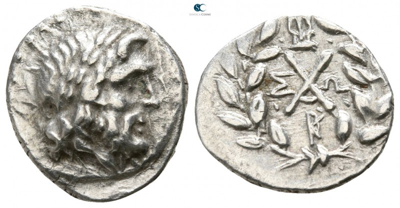 Achaia. Achaian League. Megara 160-146 BC. 
Triobol AR

14mm., 2,27g.

Laur...