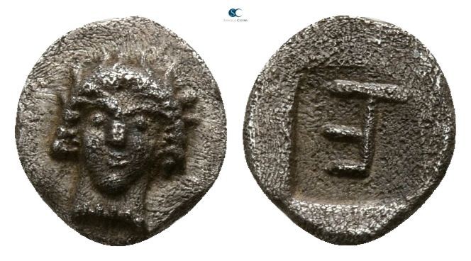 Ionia. Kolophon circa 500-450 BC. 
Tetartemorion AR

5mm., 0,26g.

Facing h...