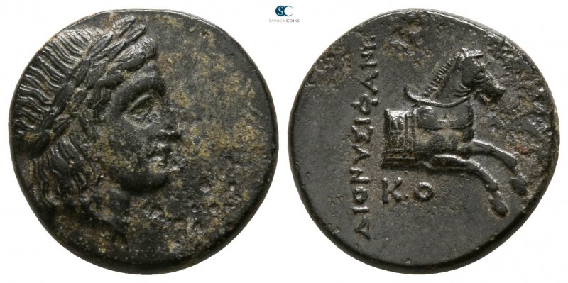 Ionia. Kolophon 330-280 BC. 
Bronze Æ

13mm., 2,35g.

Laureate head of Apol...