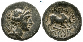 Ionia. Magnesia ad Maeander  . ΕΥΚΛΗΣ, magistrate circa 155-145 BC. Bronze Æ