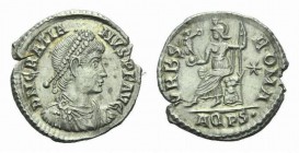 Gratian, 367-383 Siliqua Aquileia circa 375-378, AR 18mm., 2.01g. D N GRATIA - NVS P F AVG Diademed, draped and cuirassed bust r. Rev. VRBS - ROMA Rom...
