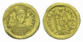 Leo I, 457-474 Solidus Constantinopolis circa 457-474, AV 20.5mm., 4.42g. Pearl-diademed, helmeted and cuirassed bust facing three-quarters r., holdin...