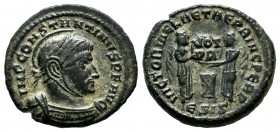 Constantin I. 'the Great' AD.306-336. AE (17mm, 3.28g). IMP CONSTANTINVS P F AVG, helmeted, laureate and cuirassed bust right / VICTORIAE LAETAE PRINC...
