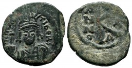 Maurice Tiberius, AD.582-602. Æ Half Follis - 20 Nummi (22mm, 5.15g). Constantinople mint, 1st officina. Dated RY 11. D N MAVR TIBER PP AV. Helmeted a...