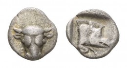 Phocis, Federal coinage. Obol 449-447, AR 9.5mm., 0.89g. Frontal bull’s head, the hair shown in ringlets, O and F to l. and r. Rev. Boar forepart to r...