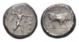 Lucania, Poseidonia Nomos 470-445, AR 18mm., 8.15g. ΠOMEΣ Poseidon advancing r., wielding trident overhead. Rev. Bull standing l. within circular incu...