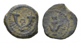 Judaea, Herod I the Great, 40-4Jerusalem Prutah 40-4, Æ 14.5mm., 1.85g. Anchor. Rev. Caduceus between crossed cornucopias. Meshorer 59c. Hendin 1188a....