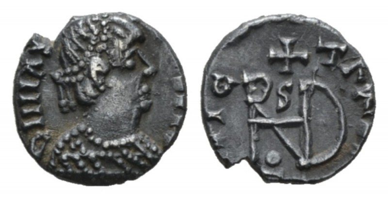 Theodoric, 493, 526 with the name of Anastasius 1/4 siliqua Rome 526-527, AR 10....