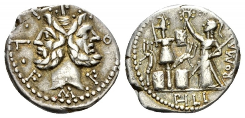 M. Furius L.f. Philus. Denarius circa 121, AR 20mm., 3.86g. M·FOVRI·L·F Laureate...