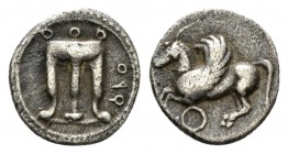 Bruttium, Kroton Triobol circa 525-425, billon 21mm., 10.37g. Tripod with legs terminating in lion's feet. Rev. Pegasos flying l. Historia Numorum Ita...