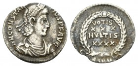 Constantius II, 337-361 Siliqua Sirmium circa 351-355, AR 19mm., 1.69g. D N CONSTAN – TIVS P F AVG Pearl-diademed, draped and cuirassed bust r. Rev. V...