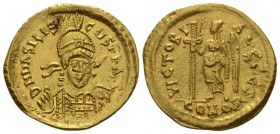 Basiliscus, 475-476 Solidus Constantinopolis circa 475-476, AV 22.5mm., 4.38g. D N bASILIS – SCYS P P AVG Helmeted, pearl-diademed bust facing three q...