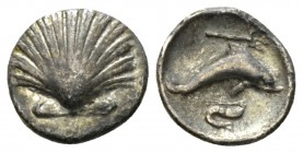 Calabria, Tarentum Litra circa 325-280, AR 9.5mm., 0.71g. Scallop shell. Rev. Dolphin r.; trident above and cray-fish below. Vlasto 1479; Historia Num...