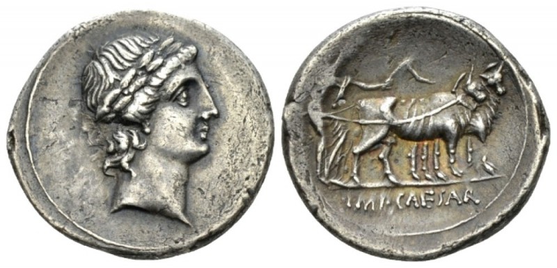 Octavian, 32 – 27 BC Denarius Brundisium or Roma circa 29-27 BC, AR 20.5mm., 4.0...