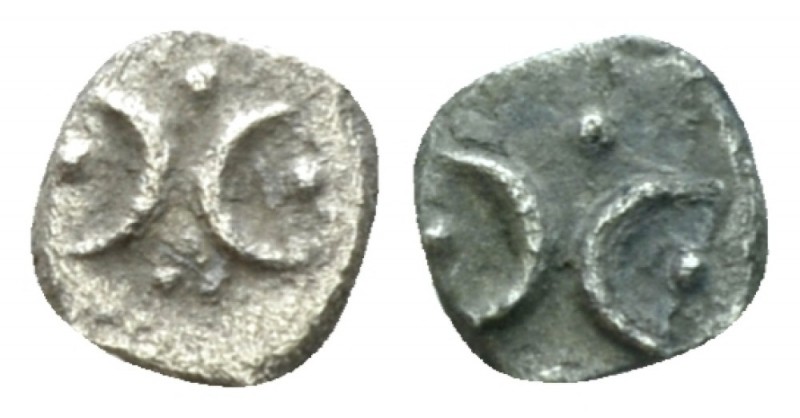 Calabria, Tarentum Hemiobol circa 280-228, AR 5.5mm., 0.16g. Two crescents back ...