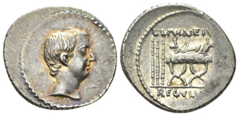 L. Livineius Regulus. Denarius 42, AR 20mm., 3.87g. Head of L. Regulus r. Rev. L...