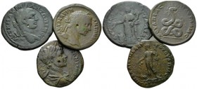 Thrace, Pautalia Caracalla, 198-217 Lot of 3 coins. circa 198-217, Æ 22mm., 42.26g. Lot of 3 coins.

About Very Fine.

 

In addition, winning b...