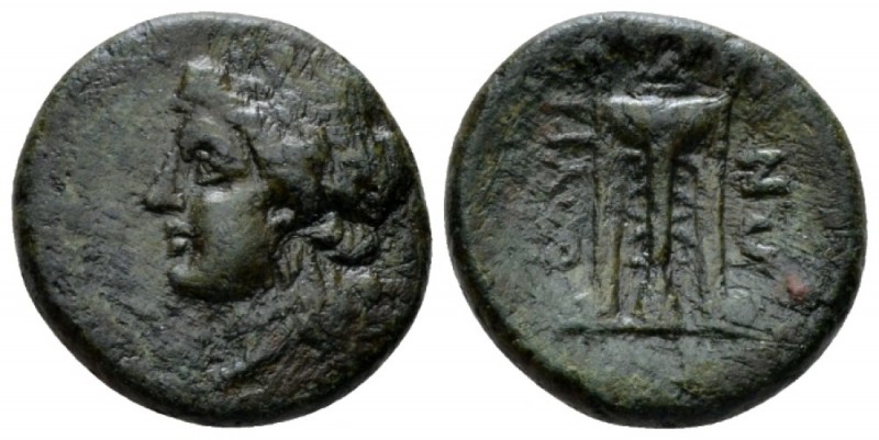 Lucania, Thurium Bronze circa 280-213, Æ 18.5mm., 4.80g. Laureate head of Apollo...